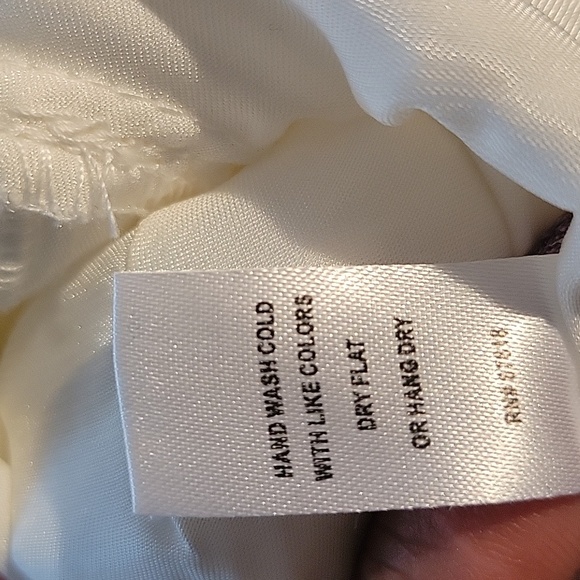 Flora Long White Nightgown with Deep V-Neck, Size: M - Picture 9 of 9